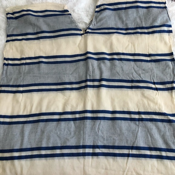 Vibrant swimsuit cover - Picture 2 of 4